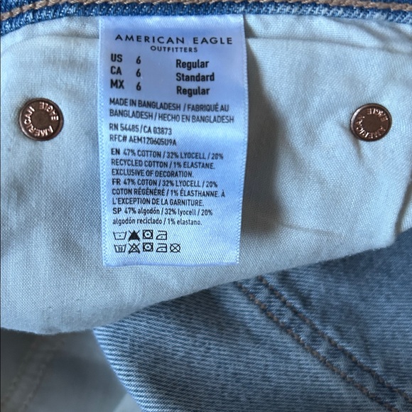 Sold out! AE Barrel Jeans Size 6 Boyfriend Mid Rise - Picture 8 of 13